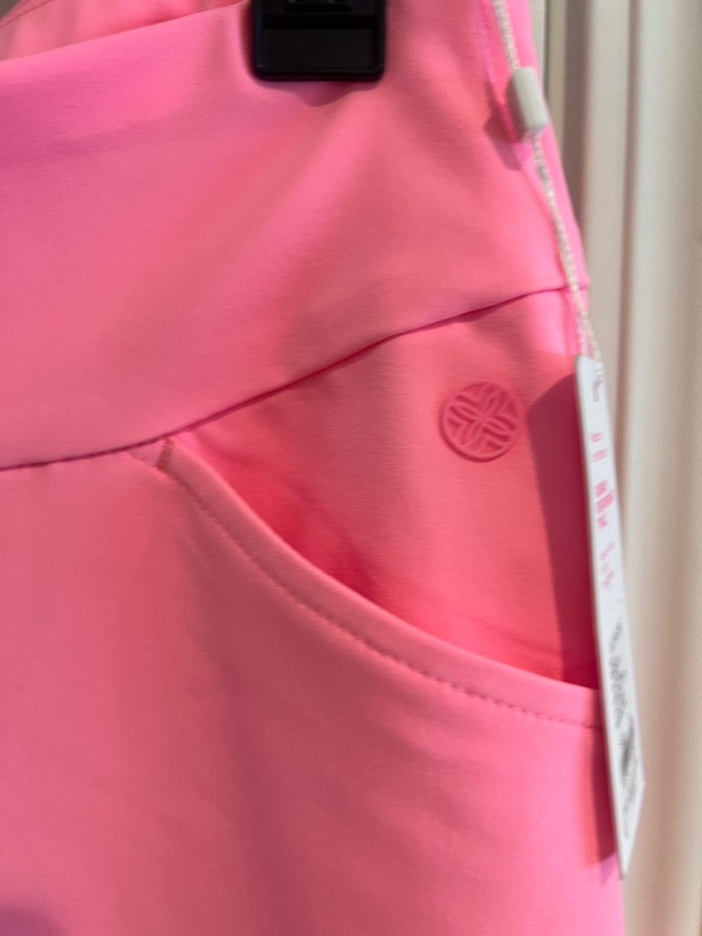 NWT Lilly Pulitzer Corso pants UPF 50, Size 6. - Picture 4 of 5